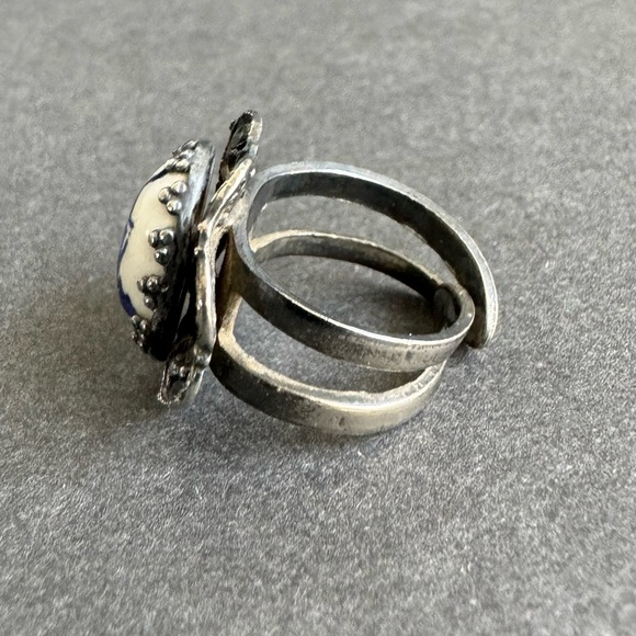 Vintage Delft Blue Ring Dutch Windmill Scene Painted Porcelain Ornate Adjustable - Picture 5 of 10